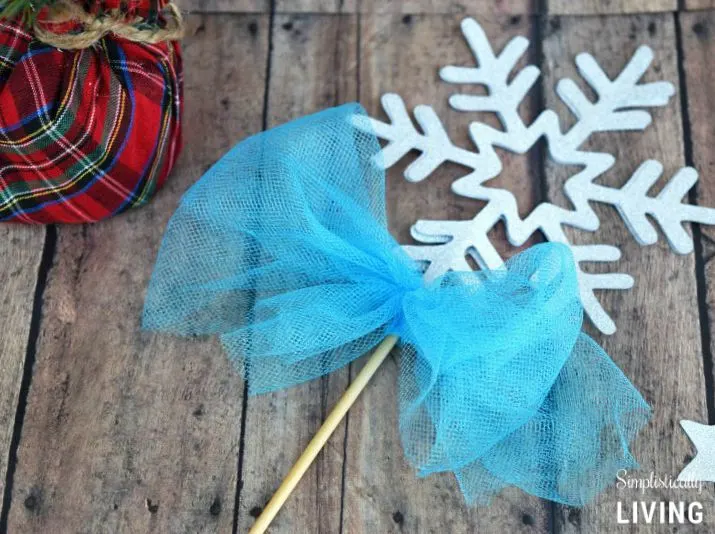 frozen snowflake wand featured
