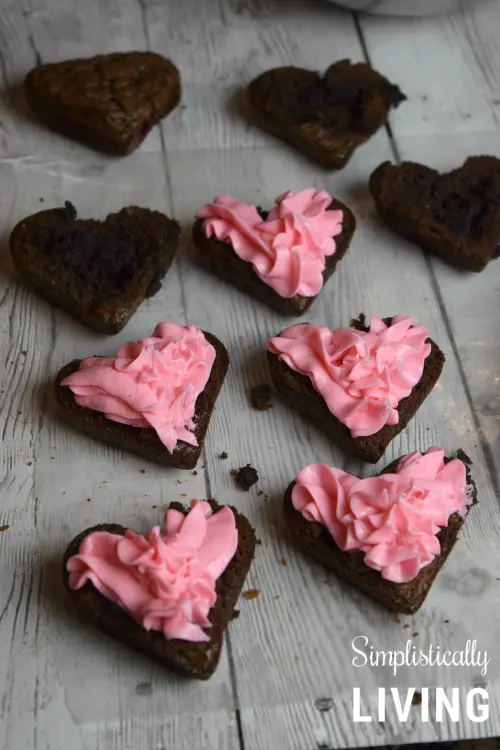 heart brownies with frosting