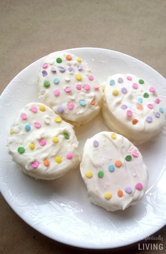 Homemade Easter Cakes #easter #easterdessert #eastercakes #homemade #homemadeeaster