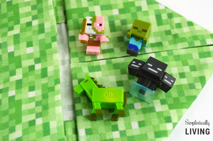 minecraft bag with figures