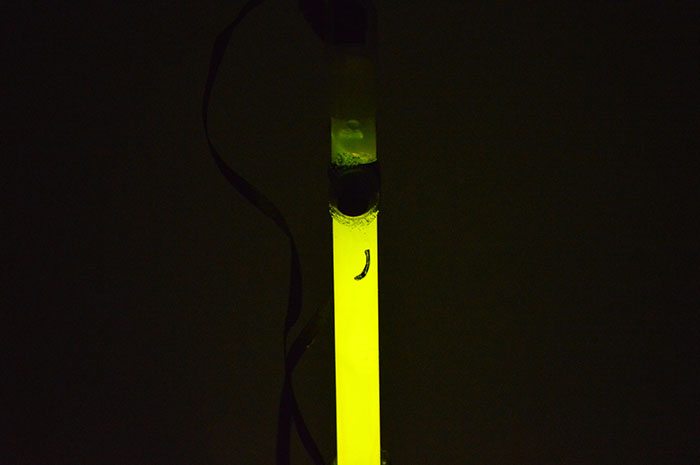 minion glow stick necklace step 8