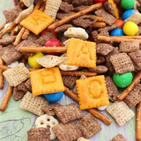 No-Nut Back to School Trail Mix