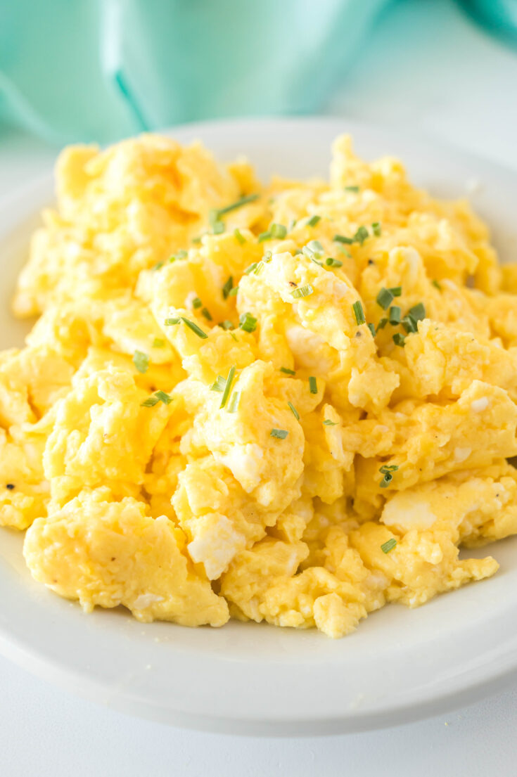 How to Make The Best Fluffy Scrambled Eggs Recipe