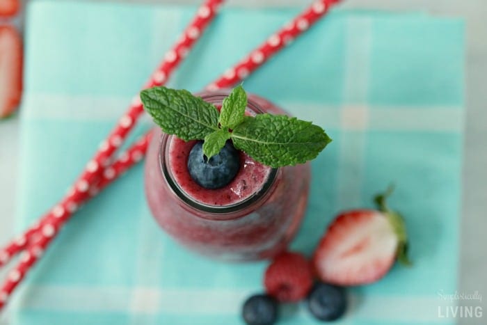 frozen berry smoothie featured