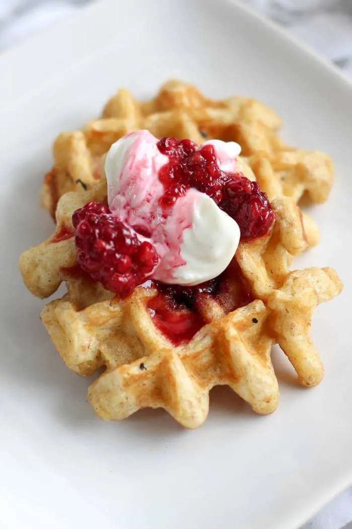 multi-grain-blackberry-waffles-with-yogurt-step3