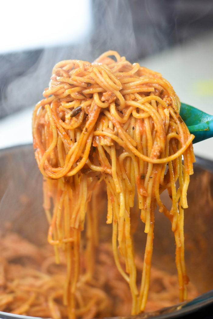 Lean Instant Pot Spaghetti #instantpot #lean #spaghetti #chickensausage #instantpotspaghetti