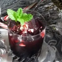 De Menthe Cranberry Cocktail