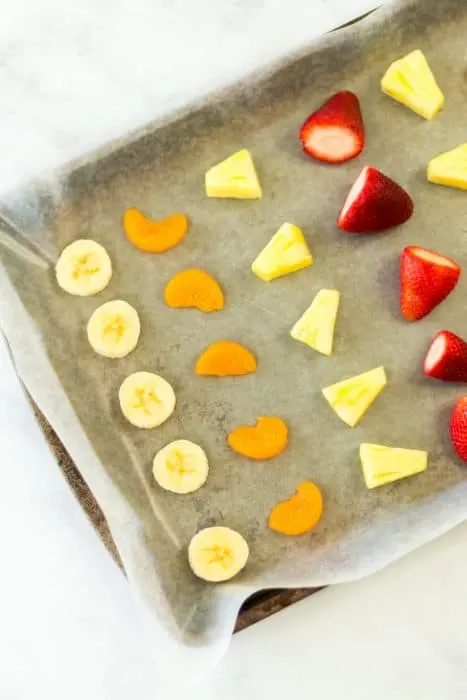 Learn How to freeze fresh fruit in 4 easy steps and keep the fruit fresher for longer!