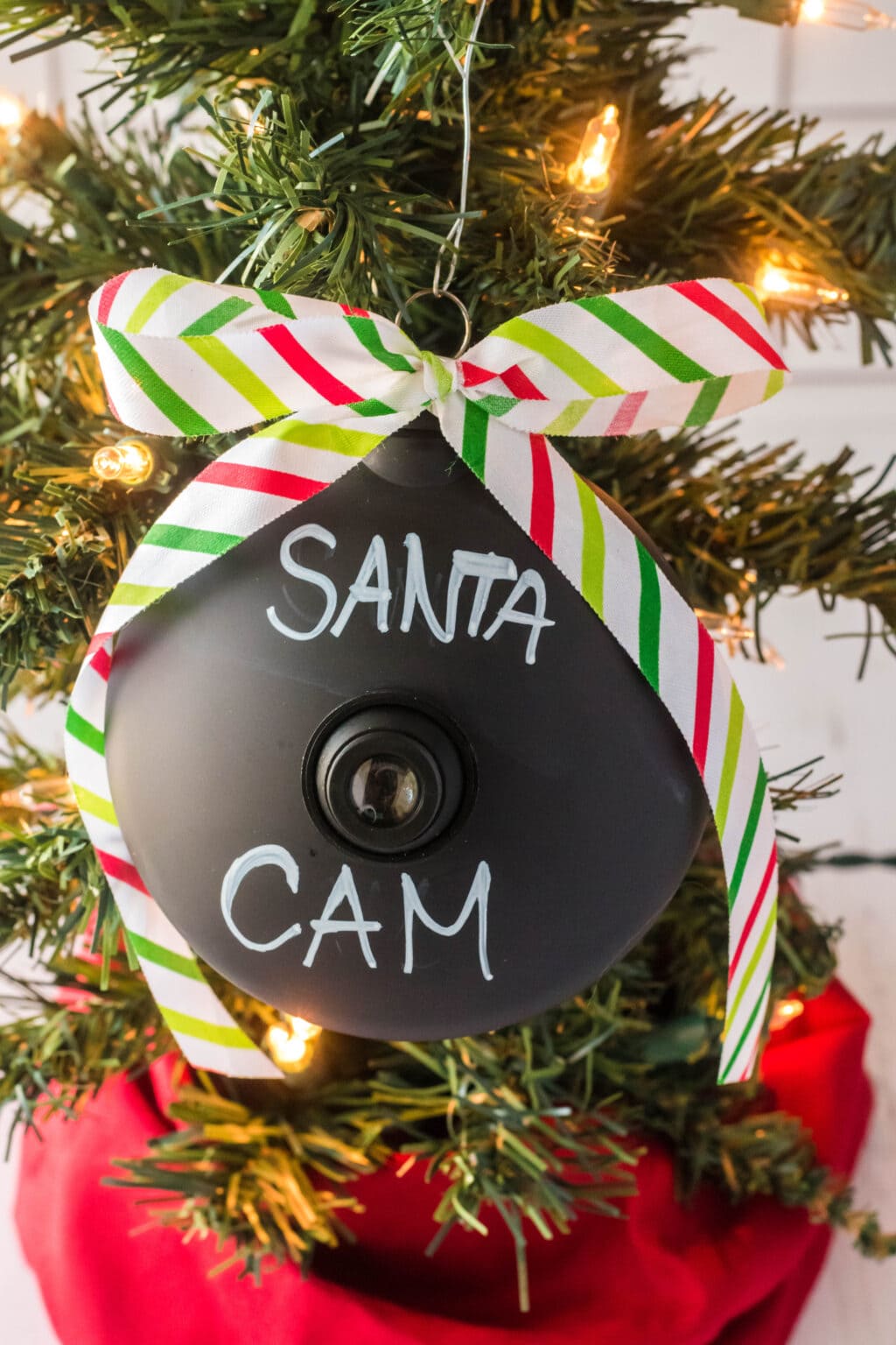 Chalkboard ornament with Santa Cam saying on it
