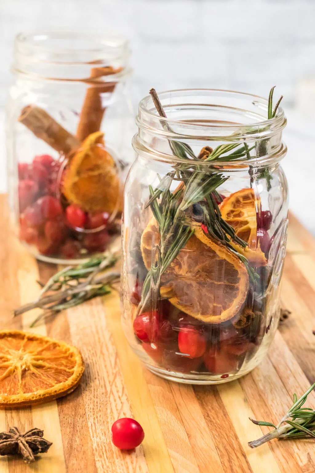 homemade holiday potpourri in jar