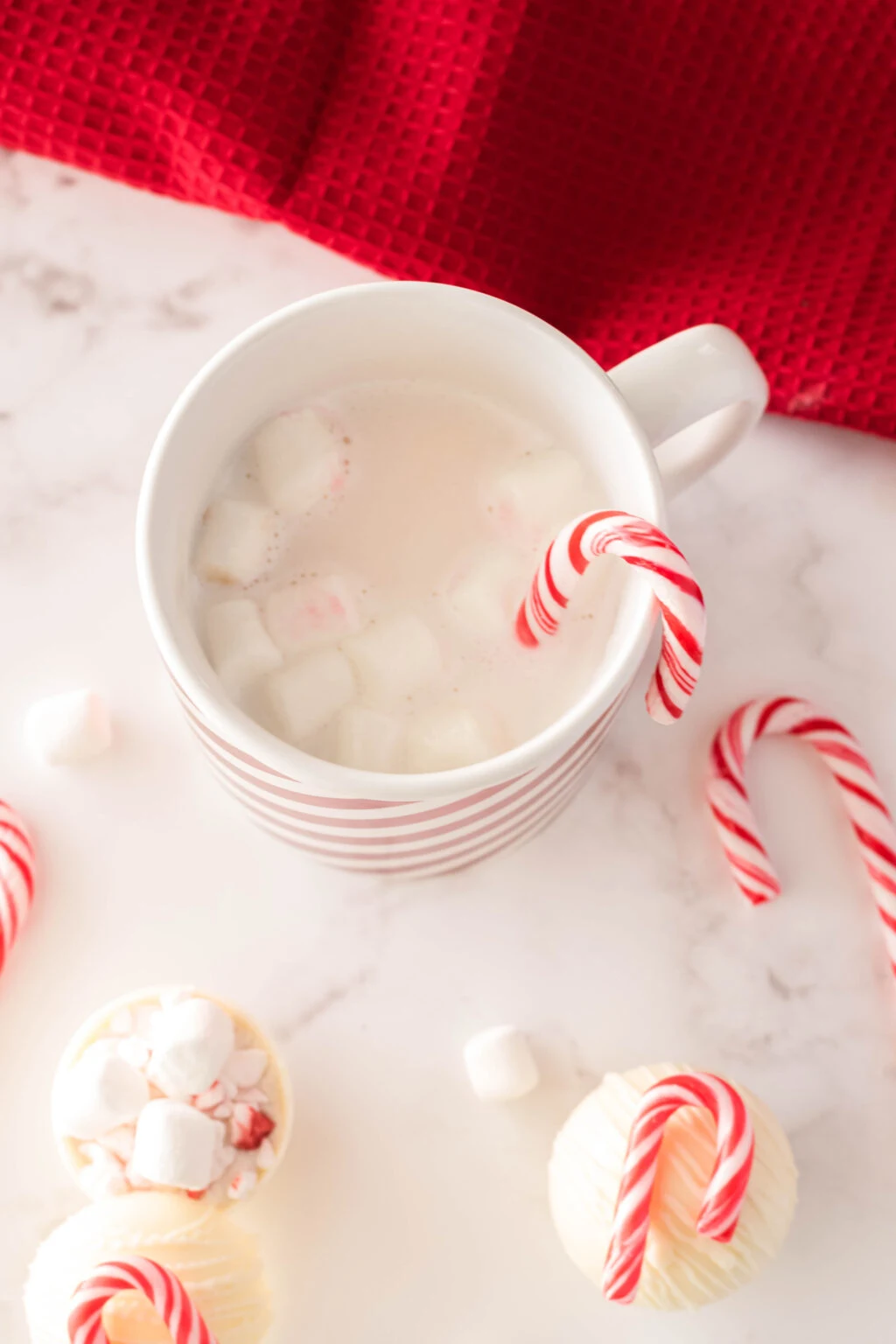 how to make peppermint hot chocolate bombs