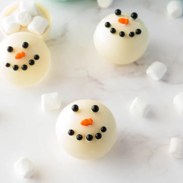Snowman Hot Chocolate Bombs