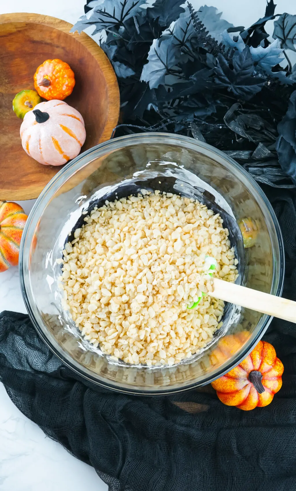 halloween rice krispie treats step 4