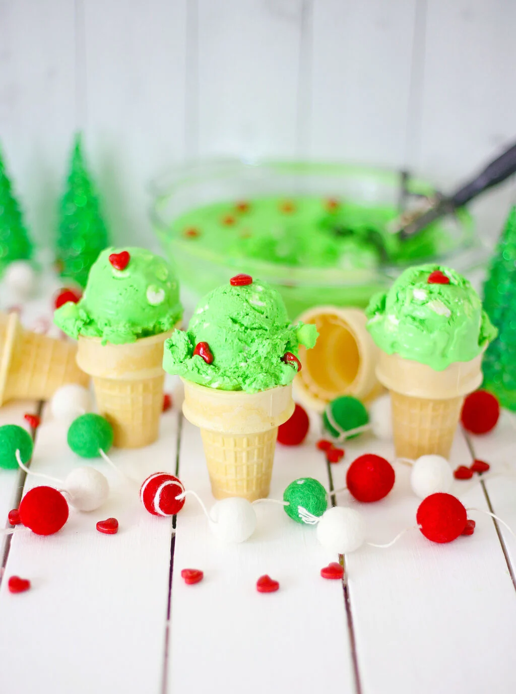 grinch ice cream in ice cream cones