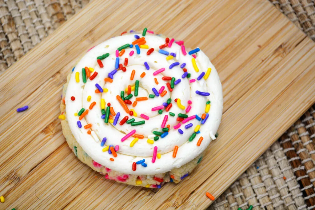 funfetti sprinkles on top of birthday cake cookies