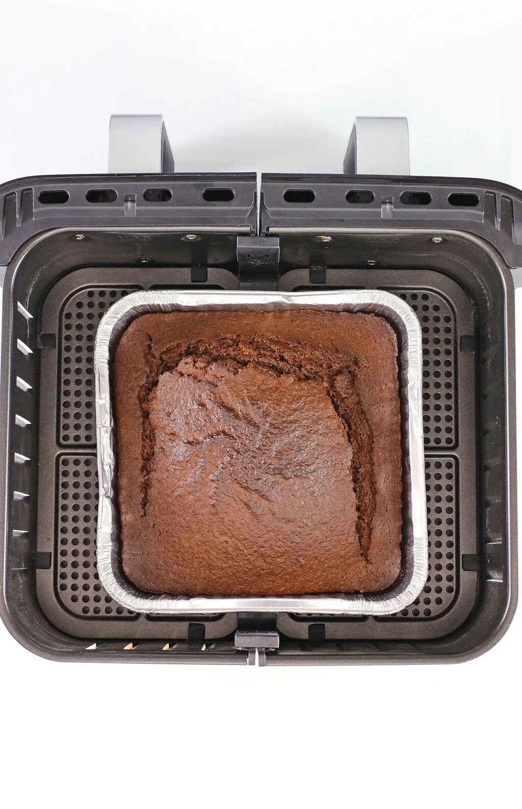 cooked chocolate cake in air fryer