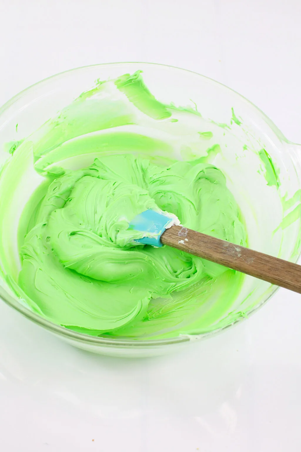 green frosting in large bowl