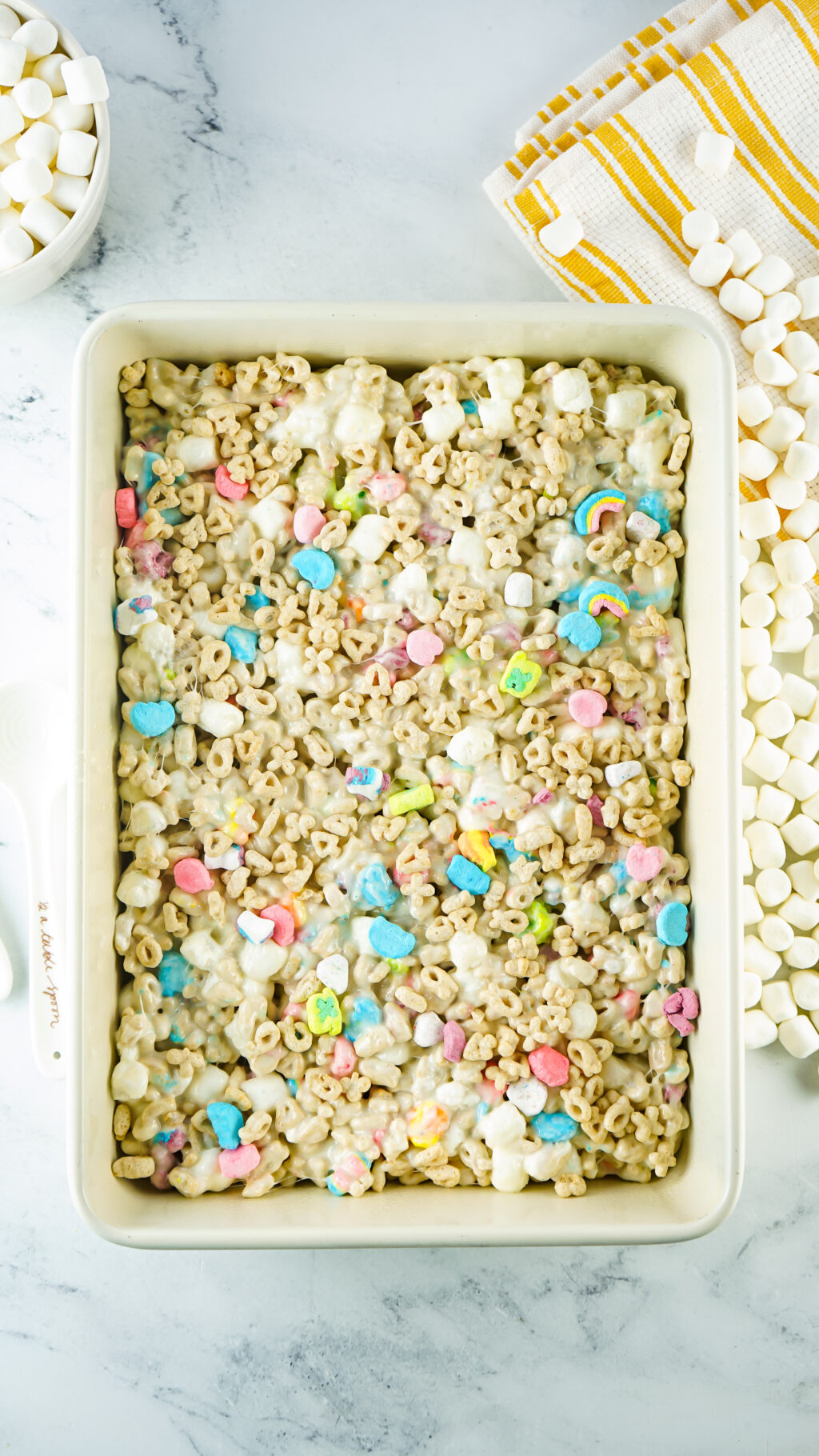 lucky charms rice krispies treats in pan