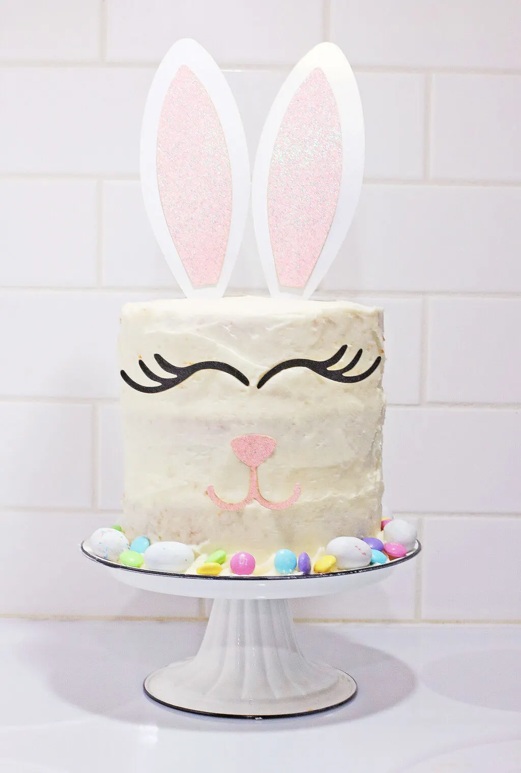 added bunny face stencils to bunny cake