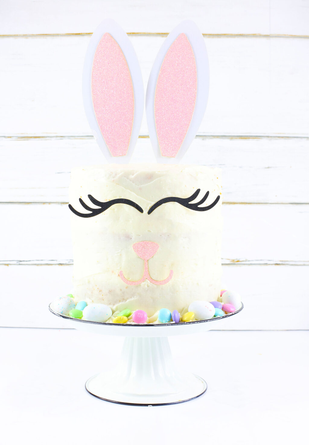 easy easter bunny cake on cake stand