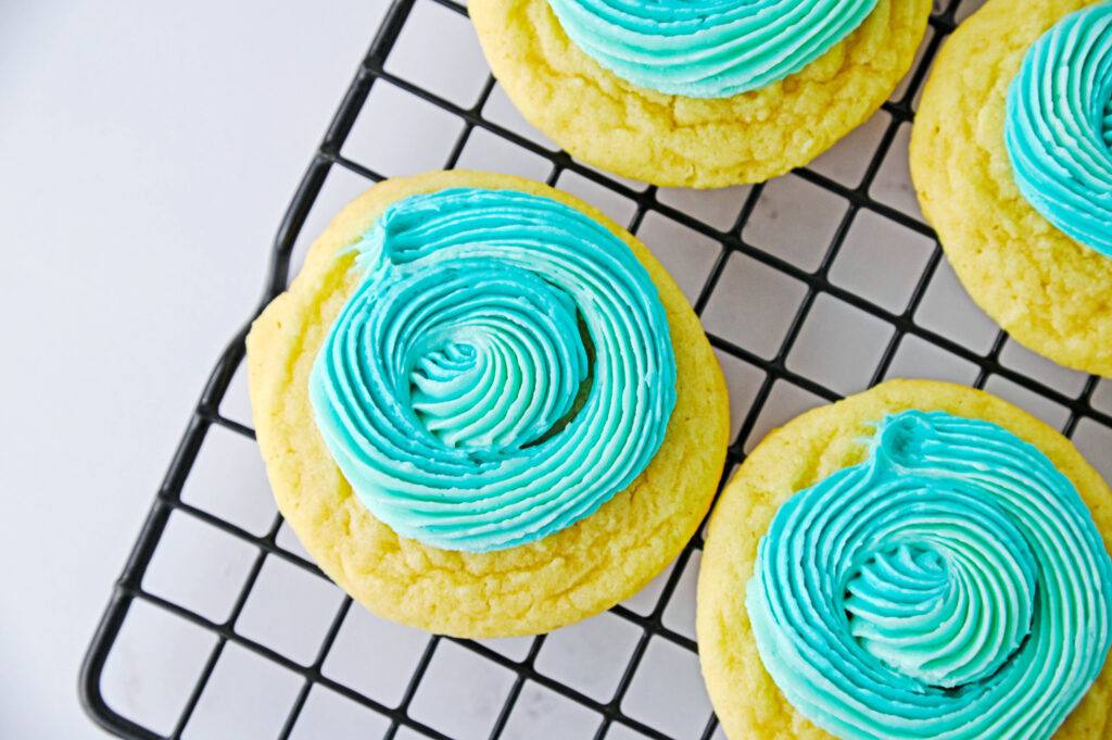 cookies frosted with swirl blue frosting