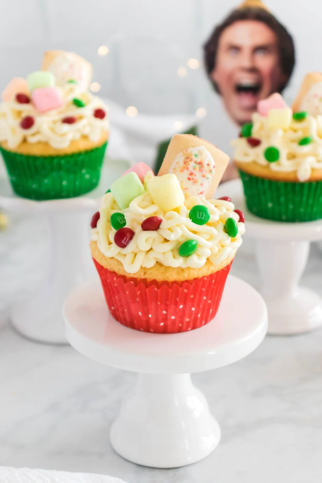 buddy the elf cupcakes on mini cupcake stands